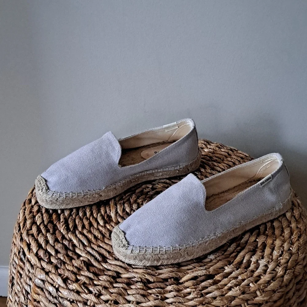NWOT SOLUDOS Womens Summer/Preppy Grey Canvas Smoking‎ Espadrille Loafers 7.5